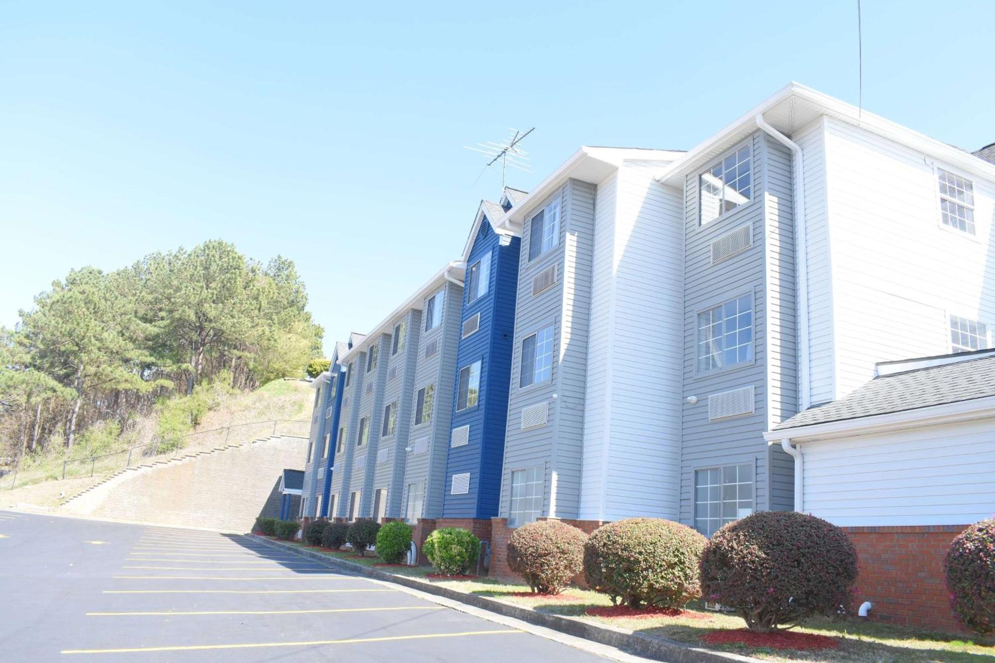 Microtel Inn & Suites By Wyndham Norcross Bagian luar foto