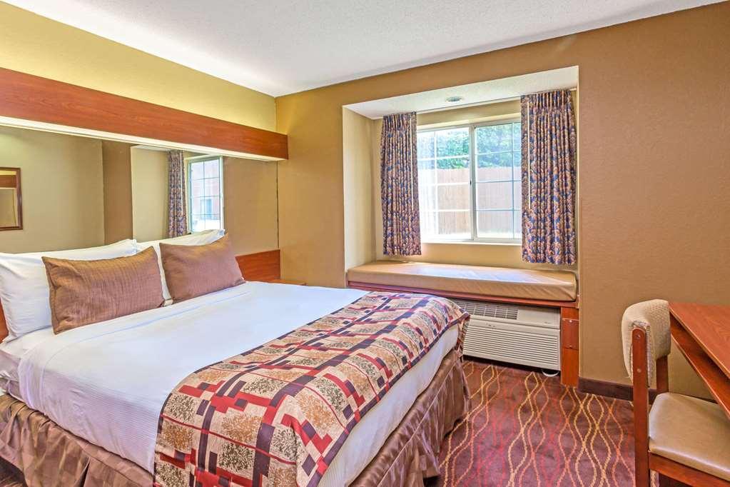Microtel Inn & Suites By Wyndham Norcross Ruang foto