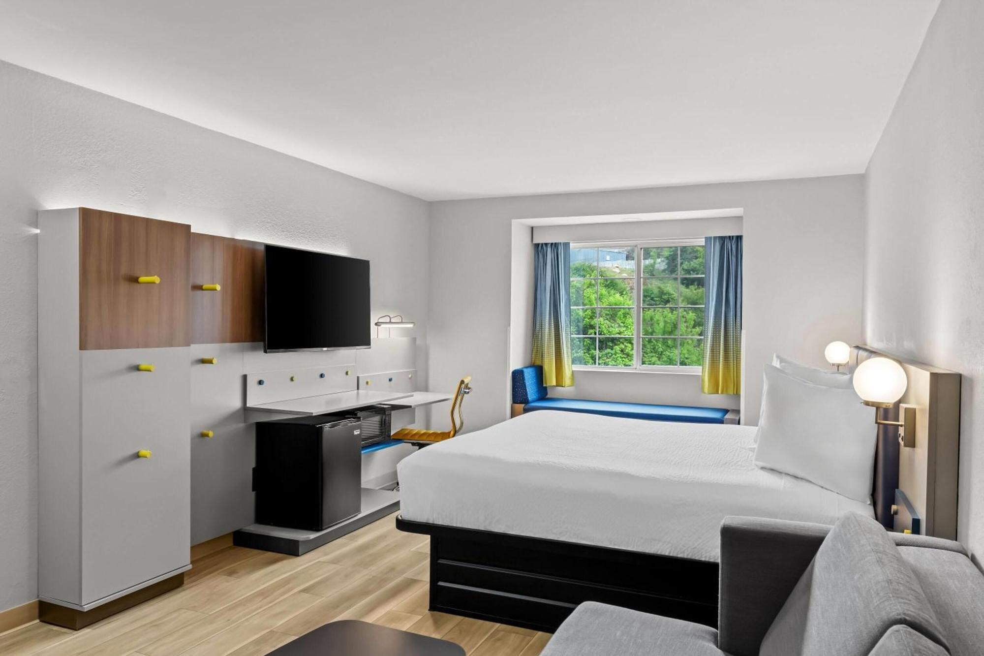 Microtel Inn & Suites By Wyndham Norcross Bagian luar foto