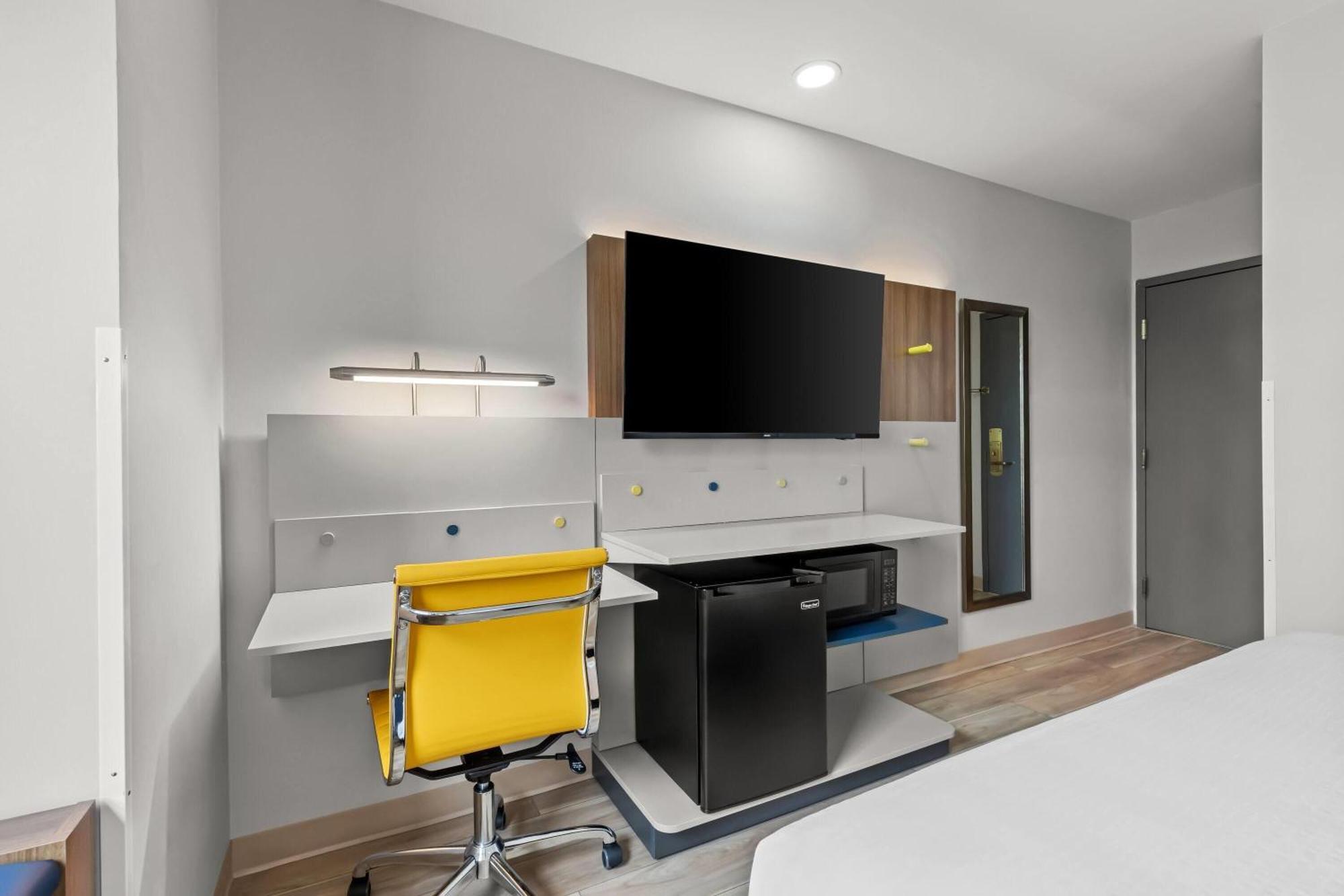 Microtel Inn & Suites By Wyndham Norcross Bagian luar foto