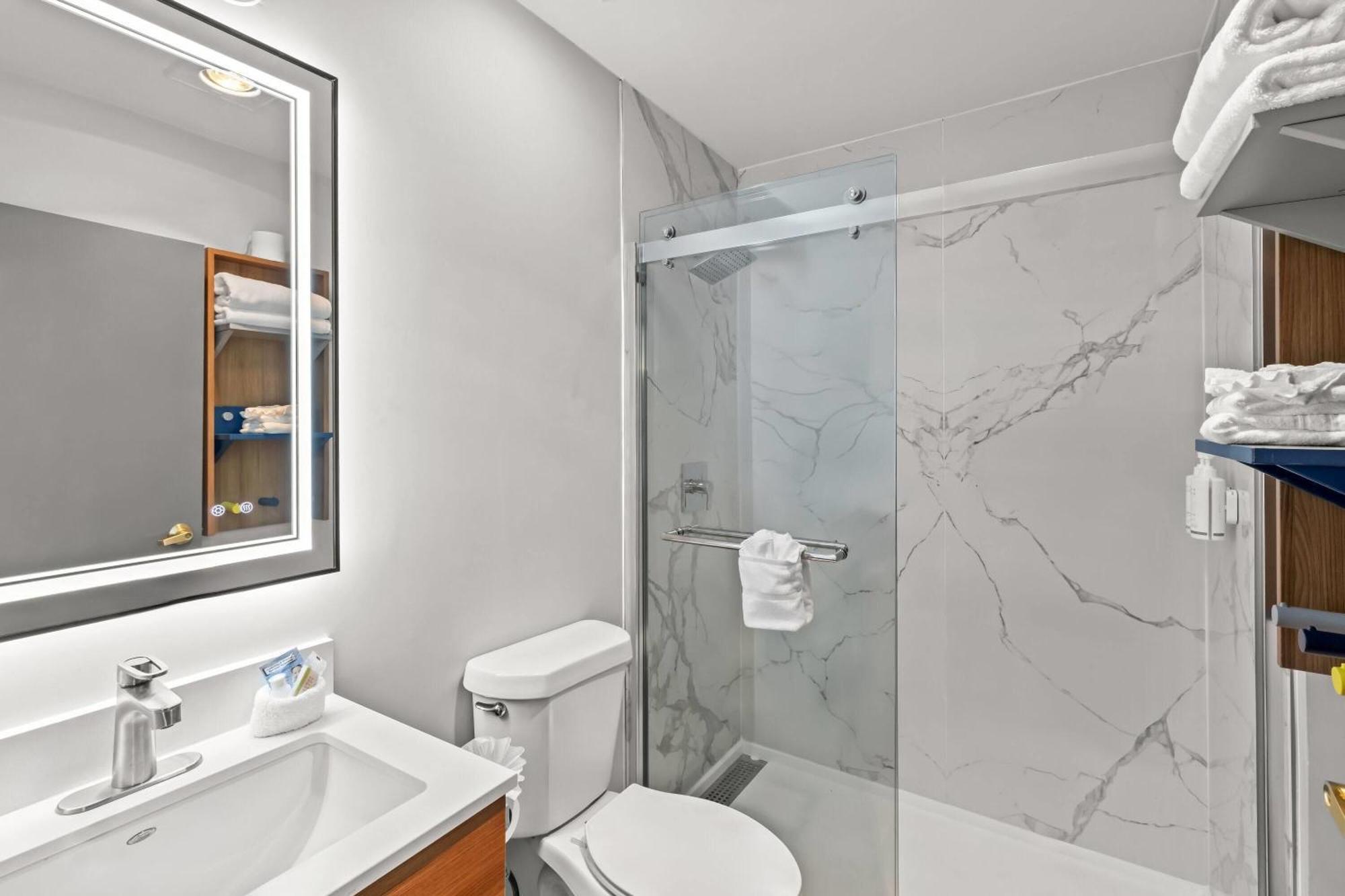 Microtel Inn & Suites By Wyndham Norcross Bagian luar foto